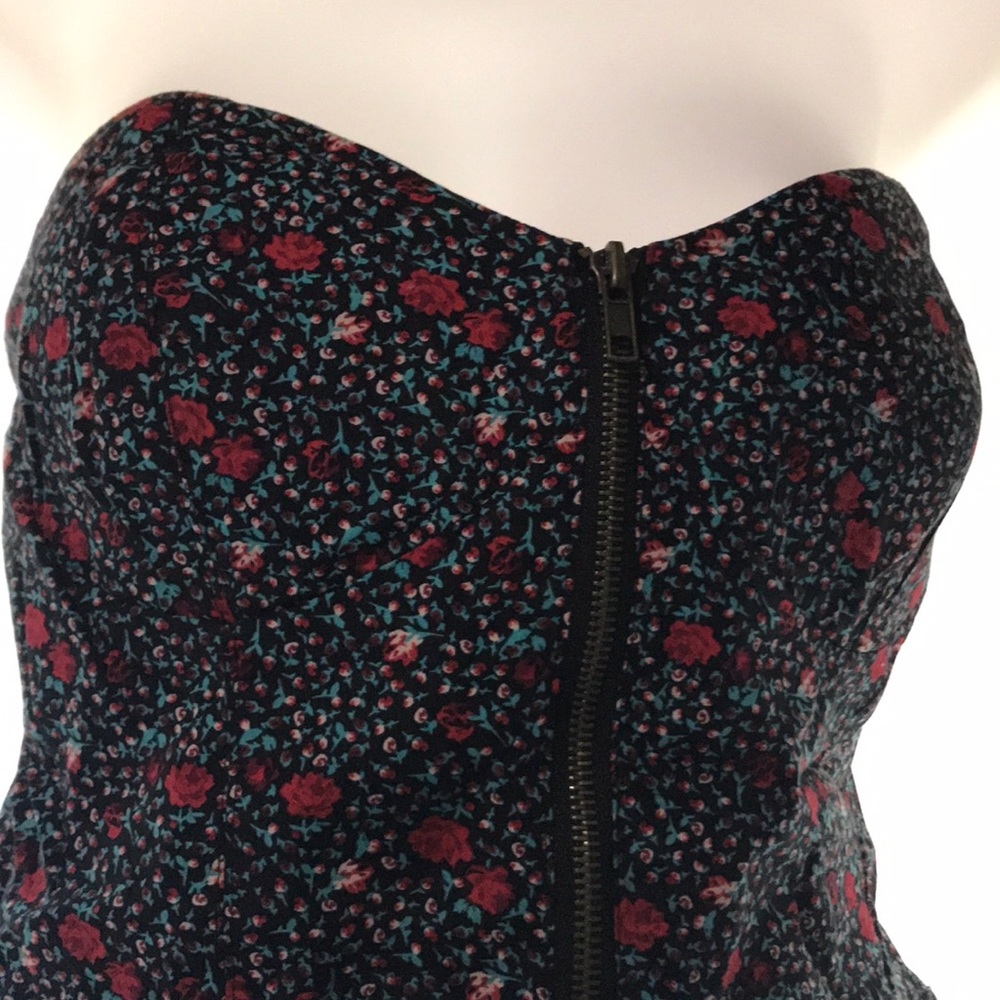 halter top - Picture 4 of 5